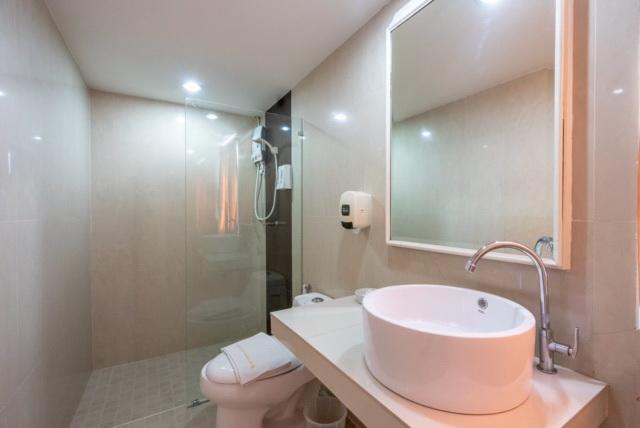 Golden House Service And Apartment Районг Екстериор снимка