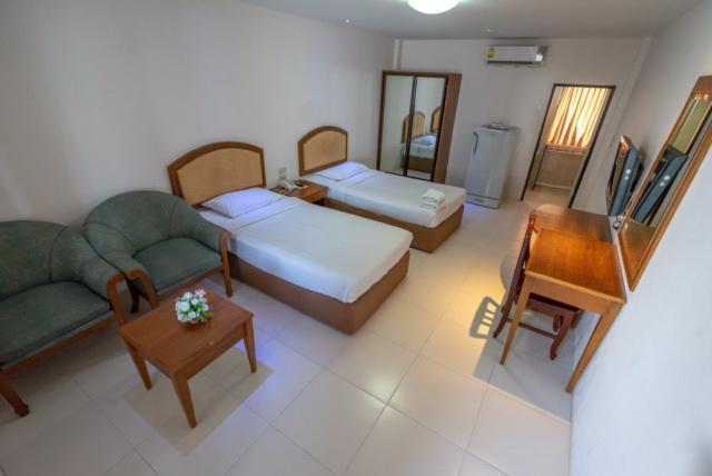 Golden House Service And Apartment Районг Екстериор снимка